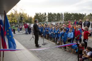 013Otvortev sportnega objekta, Foto atelje Postojna
